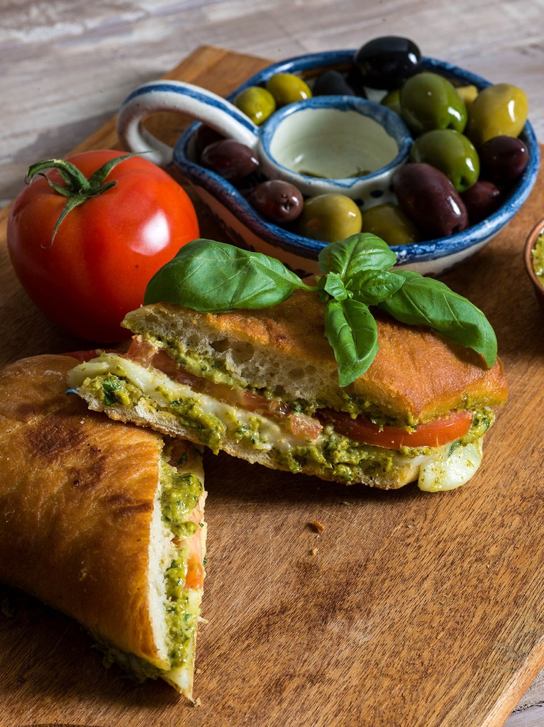 Turkey and Cheese Sandwich - تركي وجبن