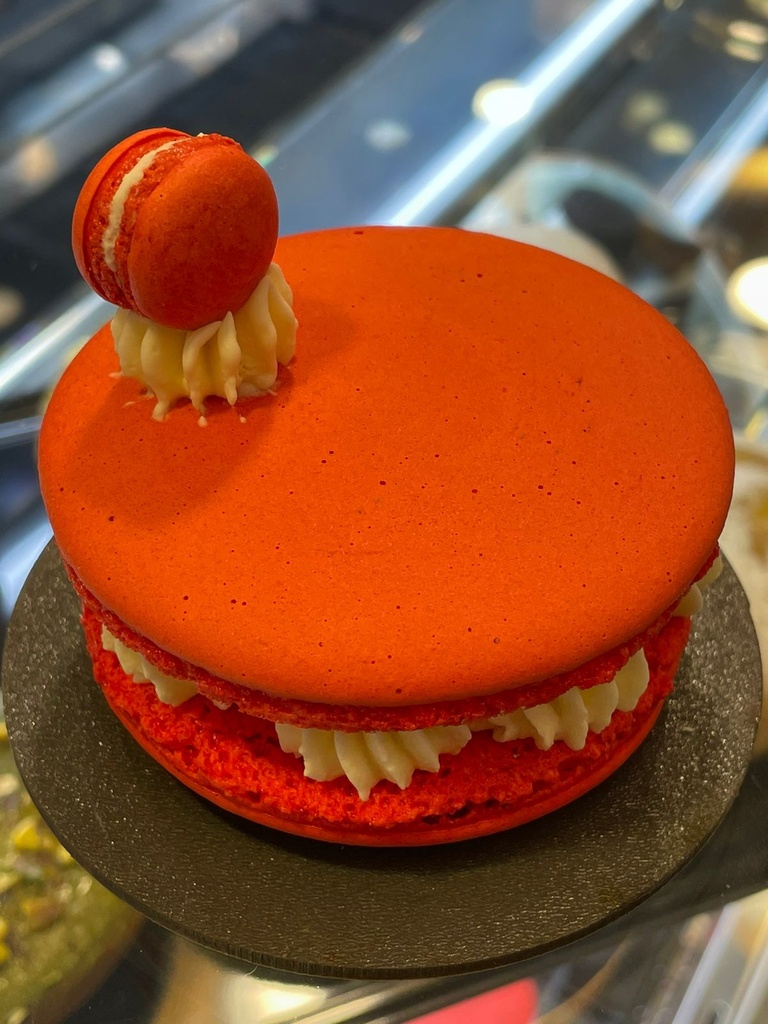 Strawberry Macaron Big