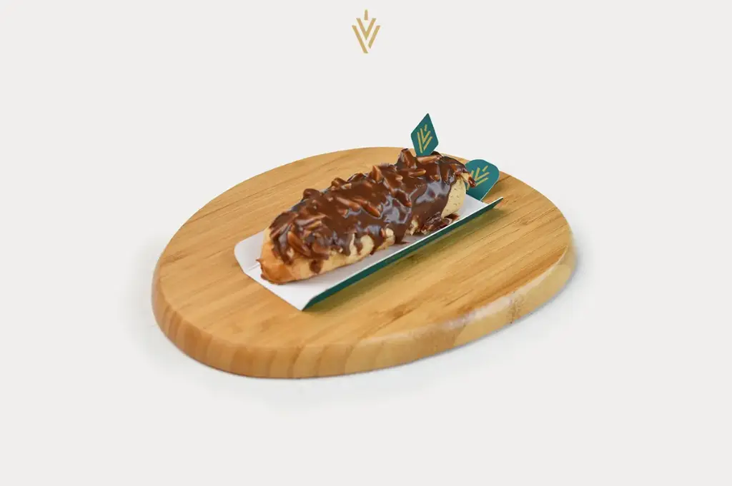 Eclair Almond