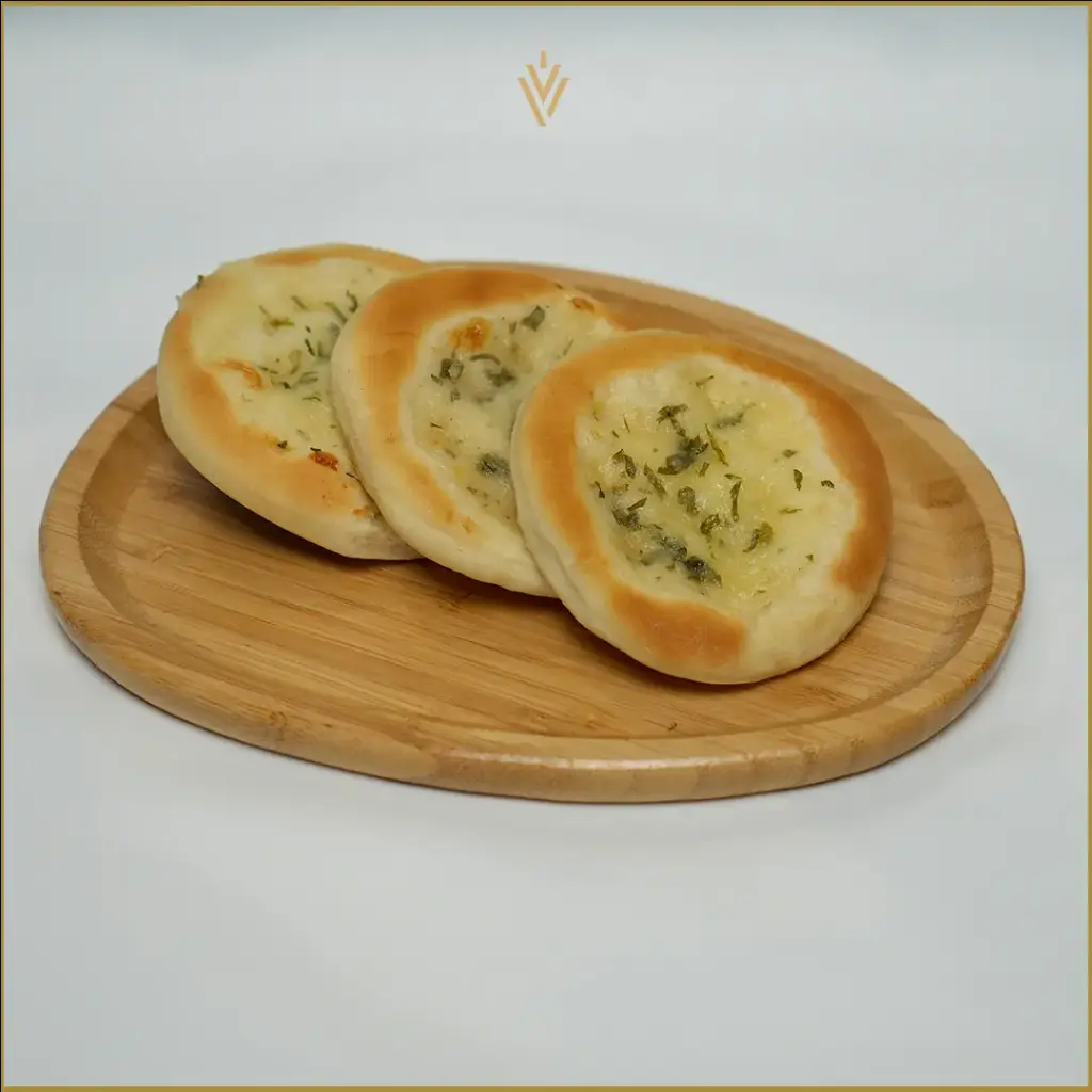 Cheese and Parsley Pie - فطيرة جبنة وبقدونس